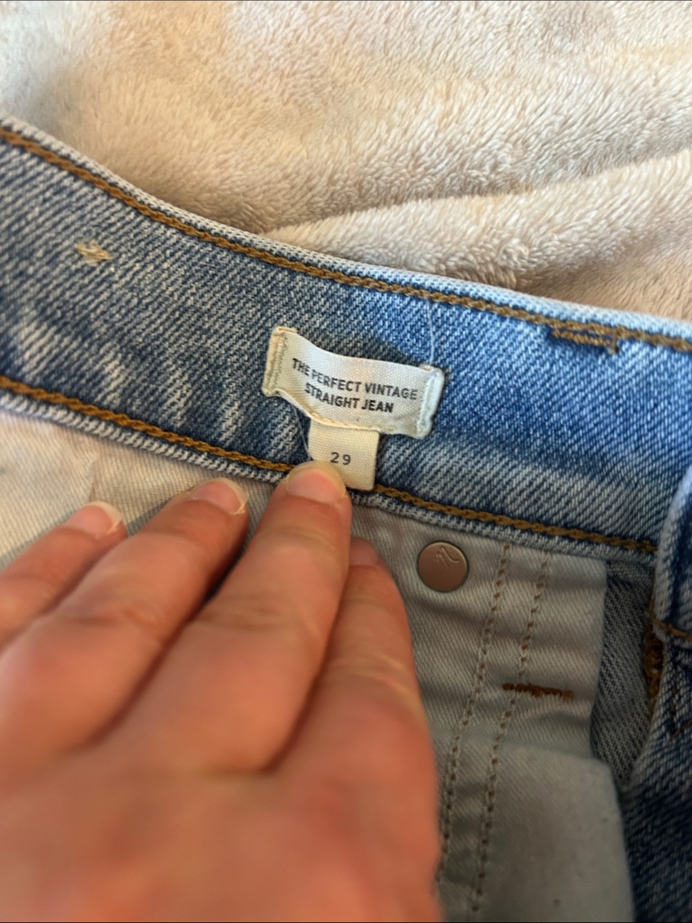 Madewell perfect vintage straight jean in light wash - Picture 5 of 7